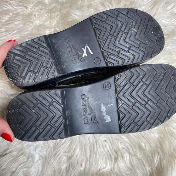 Dansko Professional Brown Tooled Floral Stamp Leather Clogs EU Size 39 US 8.5 - Picture 10 of 11